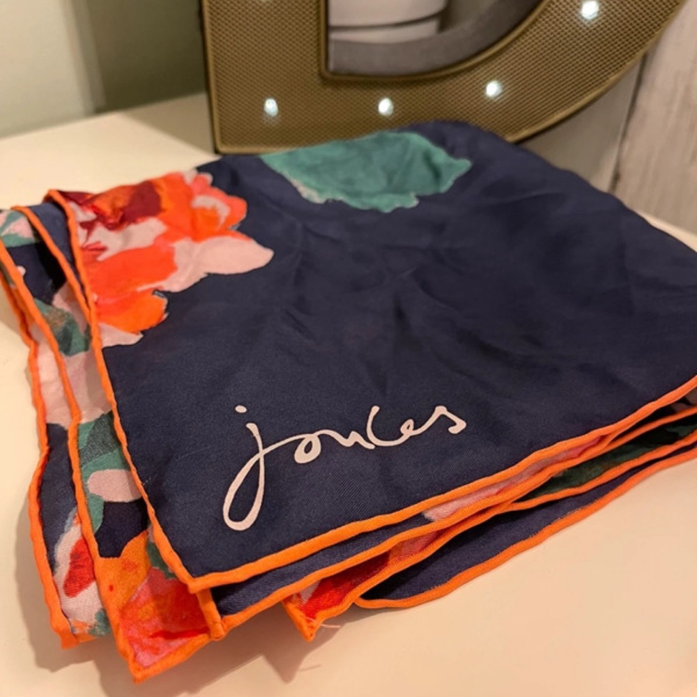 Joules scarf - Picture 1 of 3